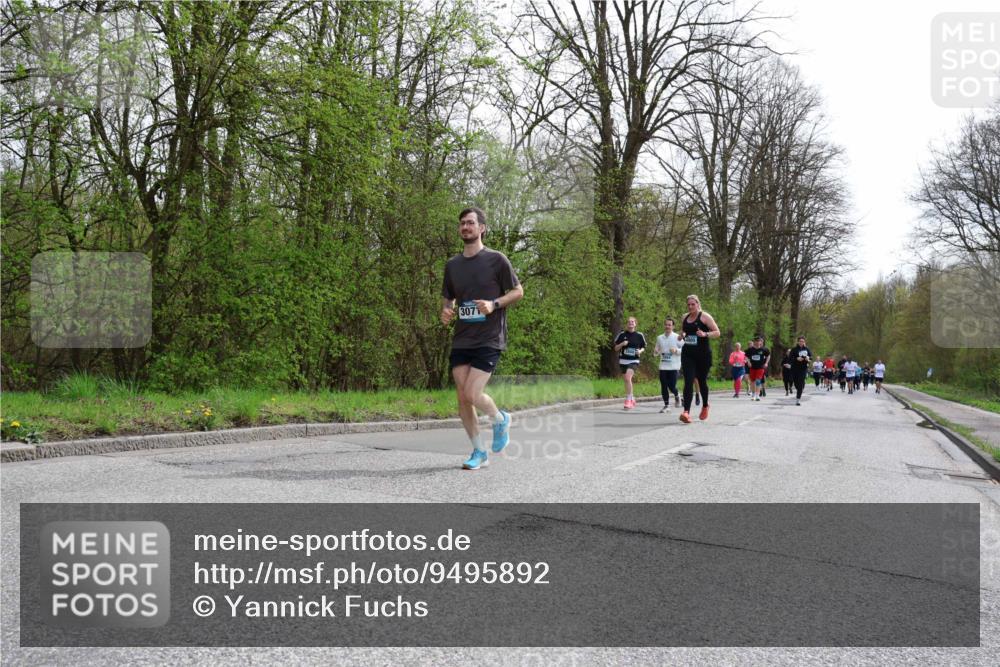 12.04.2026 - 45. Internationalen Wilhelmsburger Insellauf Yannick Fuchs http://msf.ph/oto/9495892 12.04.2026 13:06:48 Laufen 3071 meine-sportfotos.de
