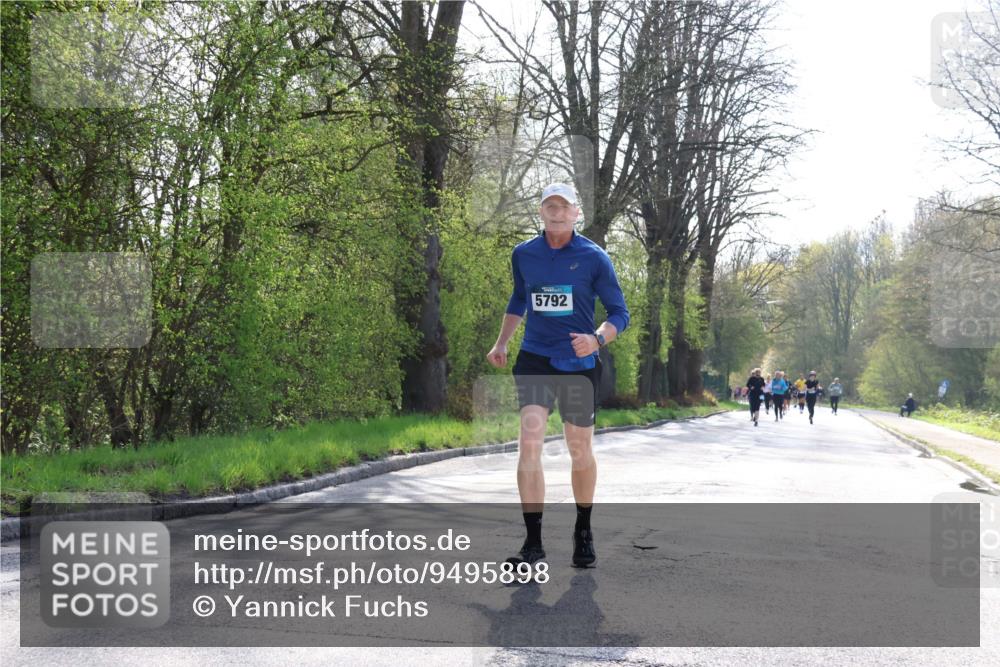 12.04.2026 - 45. Internationalen Wilhelmsburger Insellauf Yannick Fuchs http://msf.ph/oto/9495898 12.04.2026 10:51:43 Laufen 5792 meine-sportfotos.de