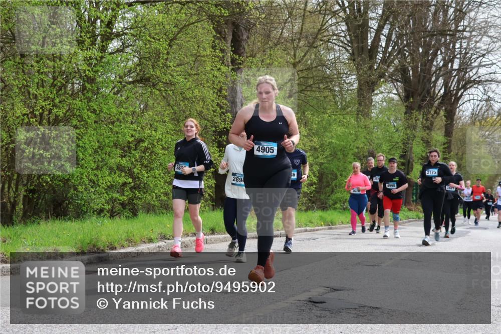 12.04.2026 - 45. Internationalen Wilhelmsburger Insellauf Yannick Fuchs http://msf.ph/oto/9495902 12.04.2026 13:06:50 Laufen 28, 2894, 4905, 6, 3676, 4998, 2175, 3821 meine-sportfotos.de