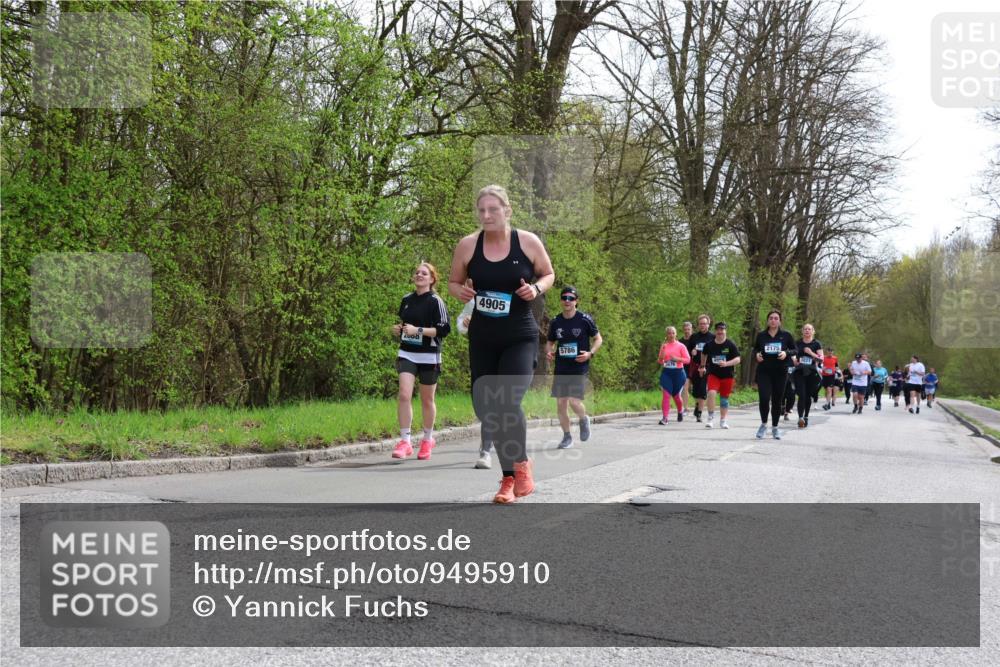 12.04.2026 - 45. Internationalen Wilhelmsburger Insellauf Yannick Fuchs http://msf.ph/oto/9495910 12.04.2026 13:06:50 Laufen 008, 4905, 5786, 2175, 3676 meine-sportfotos.de