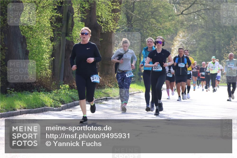 12.04.2026 - 45. Internationalen Wilhelmsburger Insellauf Yannick Fuchs http://msf.ph/oto/9495931 12.04.2026 10:51:49 Laufen 241, 2203, 2221, 4464, 2267, 2864, 2749 meine-sportfotos.de