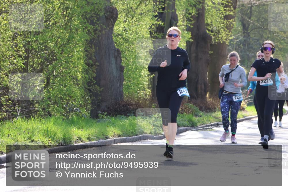 12.04.2026 - 45. Internationalen Wilhelmsburger Insellauf Yannick Fuchs http://msf.ph/oto/9495939 12.04.2026 10:51:50 Laufen 241, 2203, 2221 meine-sportfotos.de