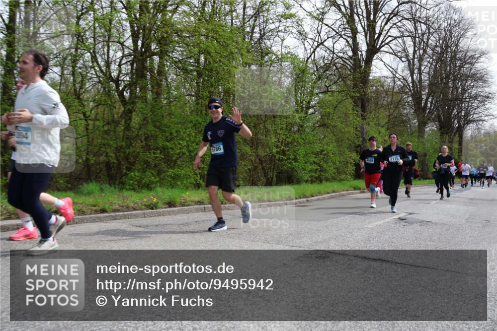 12.04.2026 - 45. Internationalen Wilhelmsburger Insellauf Yannick Fuchs http://msf.ph/oto/9495942 12.04.2026 13:06:53 Laufen 394, 5786, 4998, 2175 meine-sportfotos.de