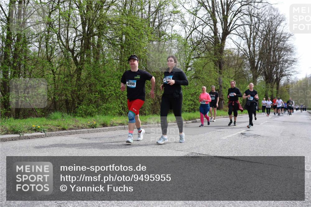12.04.2026 - 45. Internationalen Wilhelmsburger Insellauf Yannick Fuchs http://msf.ph/oto/9495955 12.04.2026 13:06:55 Laufen 4998, 2175, 3676, 3822, 3821 meine-sportfotos.de