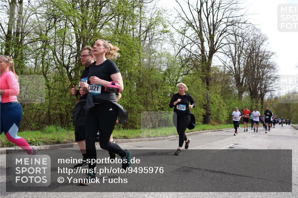 12.04.2026 - 45. Internationalen Wilhelmsburger Insellauf Yannick Fuchs http://msf.ph/oto/9495976 12.04.2026 13:06:58 Laufen 2002, 3821, 2224 meine-sportfotos.de