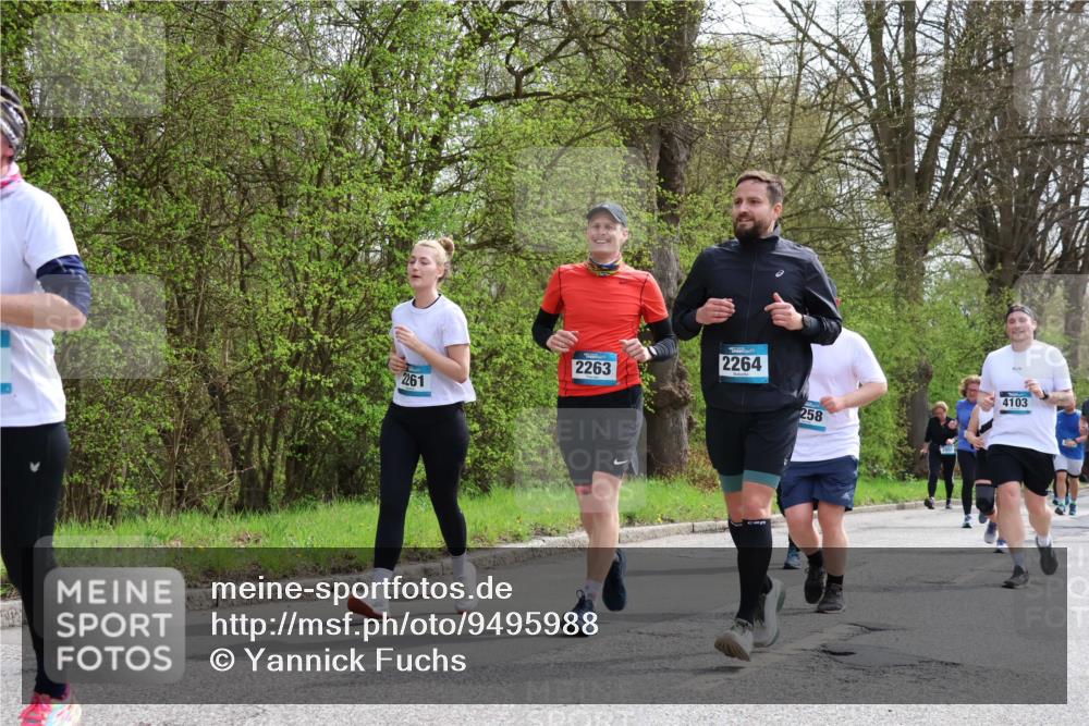 12.04.2026 - 45. Internationalen Wilhelmsburger Insellauf Yannick Fuchs http://msf.ph/oto/9495988 12.04.2026 13:07:02 Laufen 2263, 2261, 2264, 258, 4103 meine-sportfotos.de