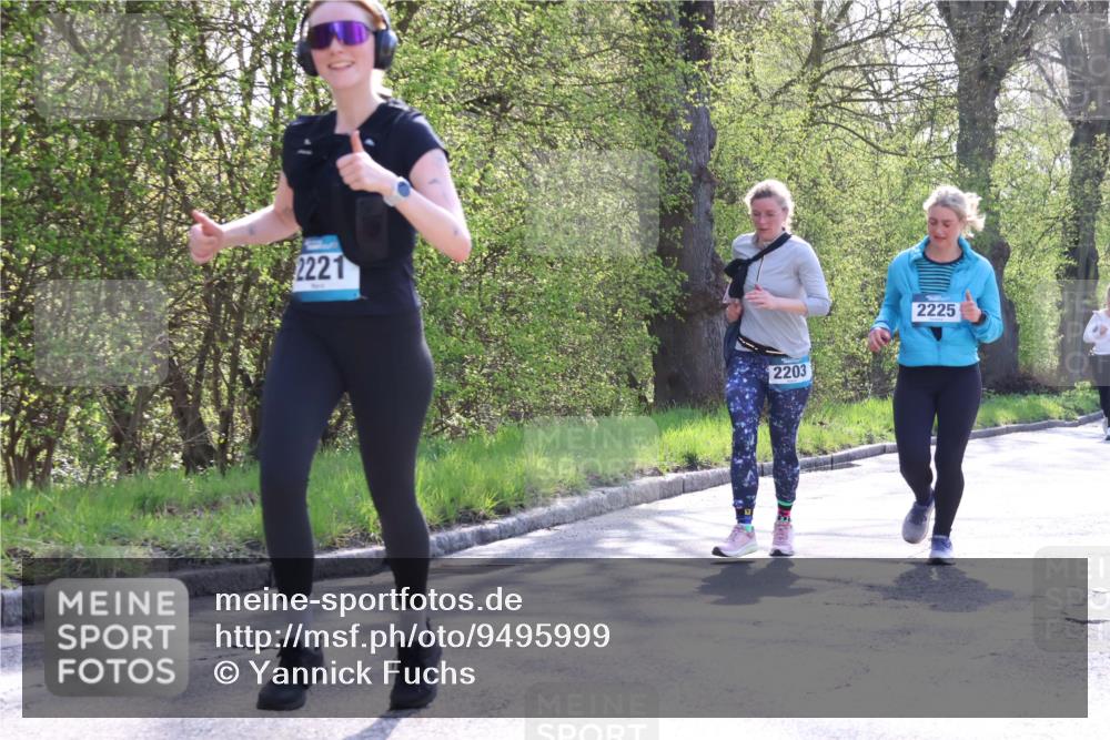 12.04.2026 - 45. Internationalen Wilhelmsburger Insellauf Yannick Fuchs http://msf.ph/oto/9495999 12.04.2026 10:51:59 Laufen 2221, 2203, 2225 meine-sportfotos.de