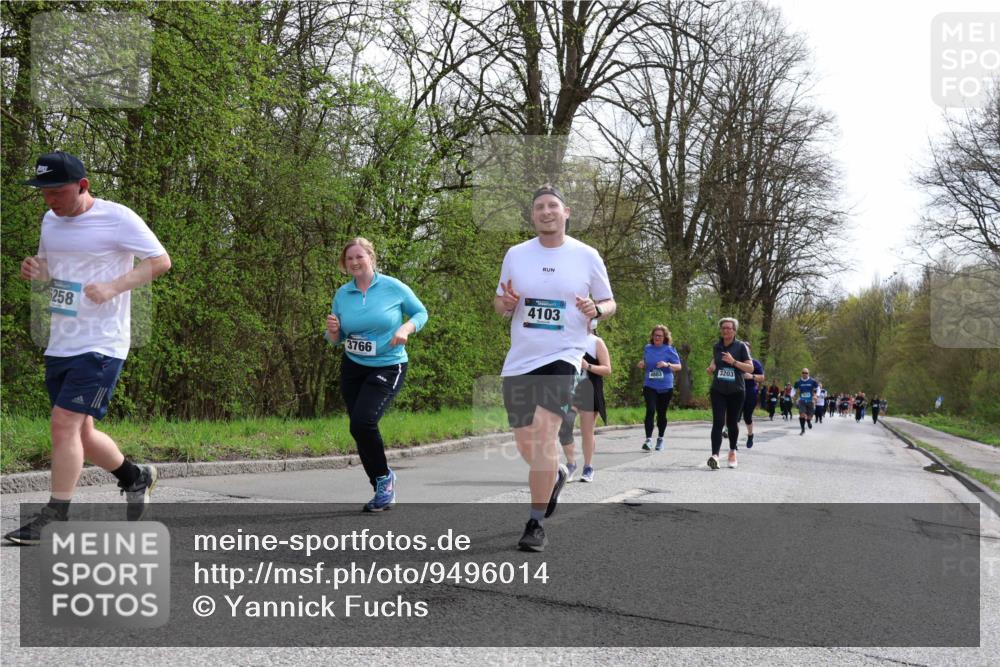 12.04.2026 - 45. Internationalen Wilhelmsburger Insellauf Yannick Fuchs http://msf.ph/oto/9496014 12.04.2026 13:07:05 Laufen 5258, 3766, 4103, 4803, 3203 meine-sportfotos.de