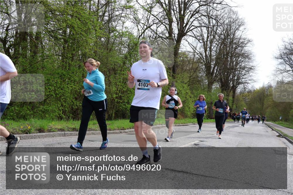 12.04.2026 - 45. Internationalen Wilhelmsburger Insellauf Yannick Fuchs http://msf.ph/oto/9496020 12.04.2026 13:07:06 Laufen 3766, 4103, 2247, 4803, 3203 meine-sportfotos.de