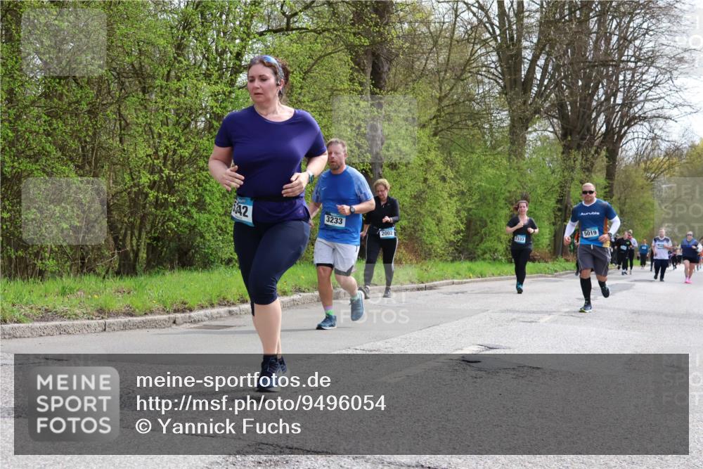 12.04.2026 - 45. Internationalen Wilhelmsburger Insellauf Yannick Fuchs http://msf.ph/oto/9496054 12.04.2026 13:07:10 Laufen 42, 3233, 2002, 2333, 5019 meine-sportfotos.de