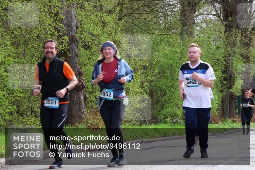12.04.2026 - 45. Internationalen Wilhelmsburger Insellauf Yannick Fuchs http://msf.ph/oto/9496112 12.04.2026 13:07:20 Laufen 3551, 3552, 5462, 2692 meine-sportfotos.de