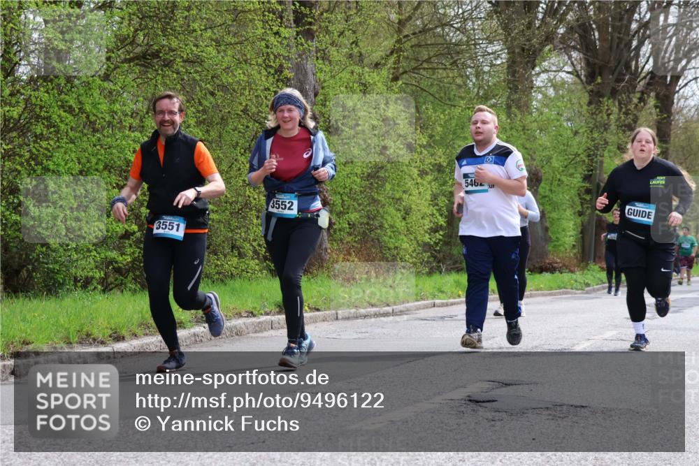 12.04.2026 - 45. Internationalen Wilhelmsburger Insellauf Yannick Fuchs http://msf.ph/oto/9496122 12.04.2026 13:07:20 Laufen 3551, 3552, 546 meine-sportfotos.de