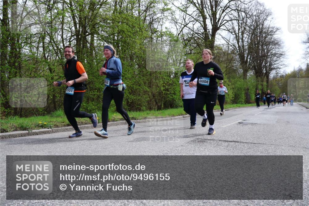 12.04.2026 - 45. Internationalen Wilhelmsburger Insellauf Yannick Fuchs http://msf.ph/oto/9496155 12.04.2026 13:07:23 Laufen 8551, 552, 54 meine-sportfotos.de
