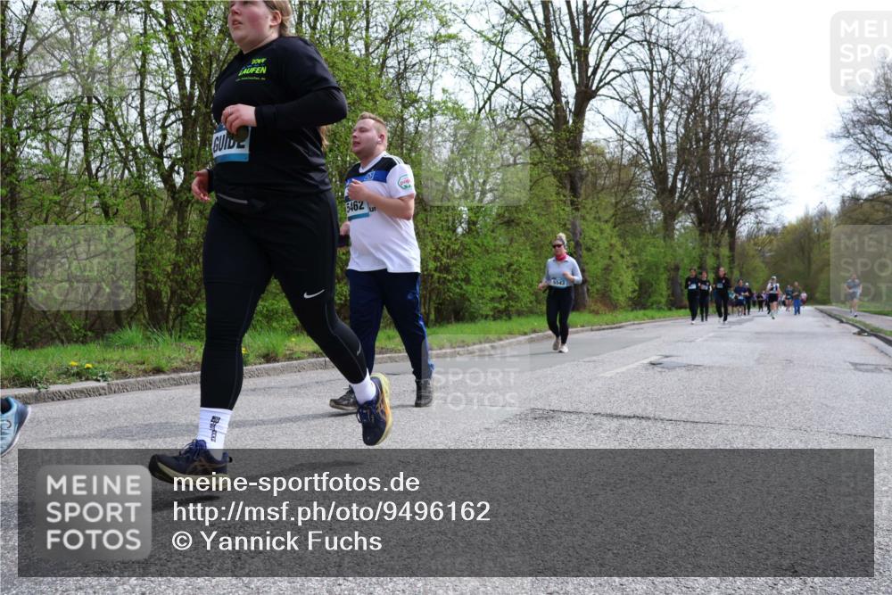 12.04.2026 - 45. Internationalen Wilhelmsburger Insellauf Yannick Fuchs http://msf.ph/oto/9496162 12.04.2026 13:07:24 Laufen 5462 meine-sportfotos.de