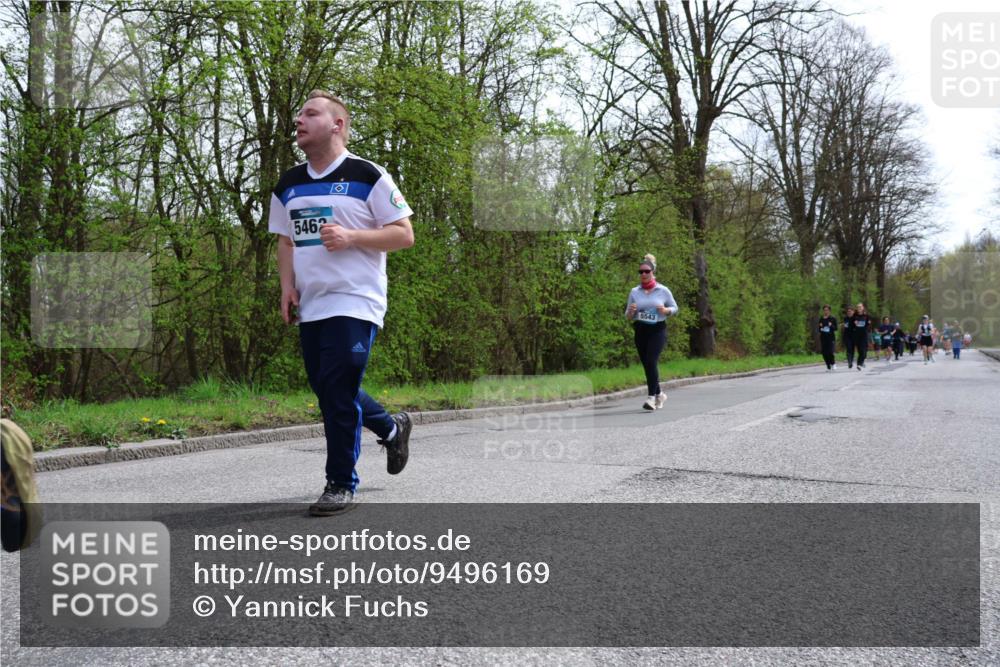 12.04.2026 - 45. Internationalen Wilhelmsburger Insellauf Yannick Fuchs http://msf.ph/oto/9496169 12.04.2026 13:07:24 Laufen 5462, 5543 meine-sportfotos.de