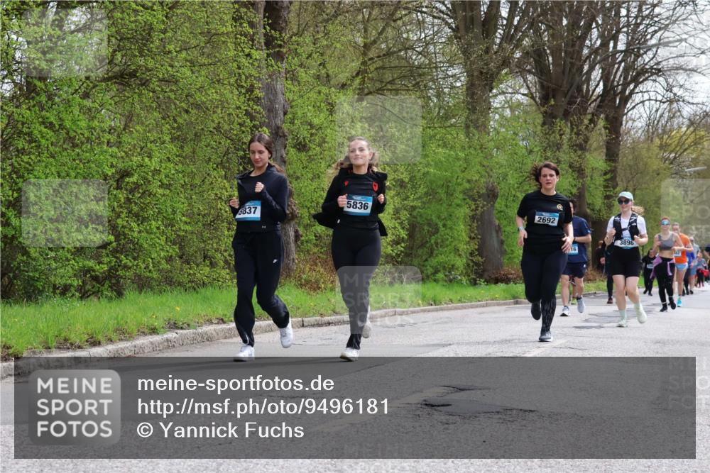 12.04.2026 - 45. Internationalen Wilhelmsburger Insellauf Yannick Fuchs http://msf.ph/oto/9496181 12.04.2026 13:07:28 Laufen 5836, 5837, 2692, 3898 meine-sportfotos.de