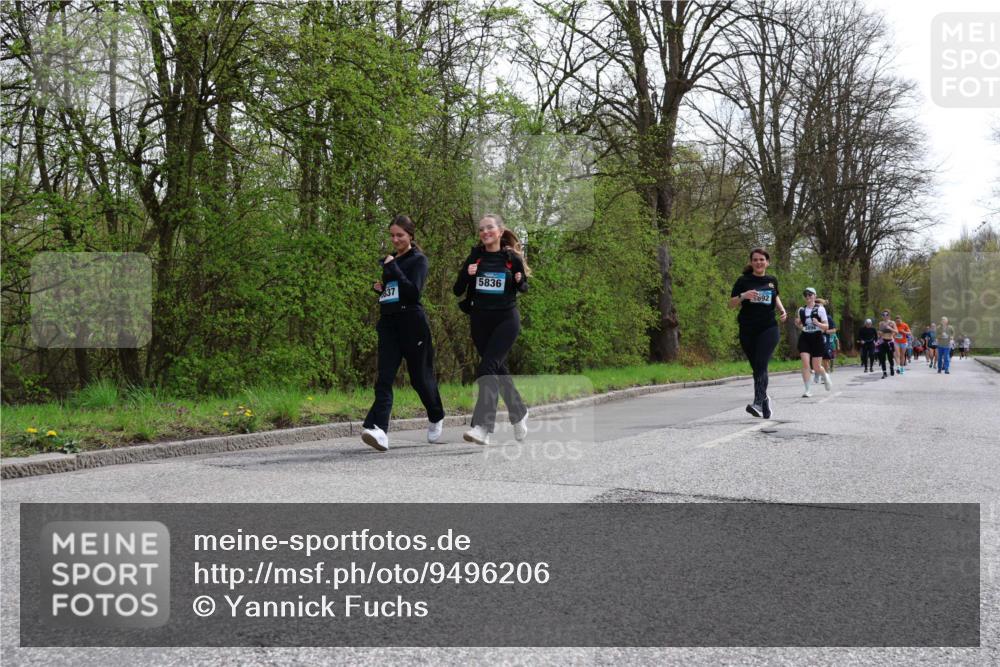 12.04.2026 - 45. Internationalen Wilhelmsburger Insellauf Yannick Fuchs http://msf.ph/oto/9496206 12.04.2026 13:07:30 Laufen 637, 5836, 692 meine-sportfotos.de