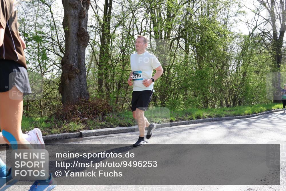 12.04.2026 - 45. Internationalen Wilhelmsburger Insellauf Yannick Fuchs http://msf.ph/oto/9496253 12.04.2026 10:52:24 Laufen 3570 meine-sportfotos.de
