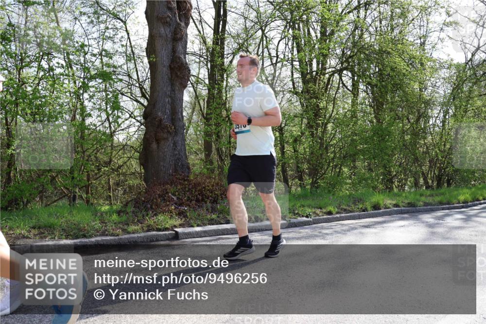 12.04.2026 - 45. Internationalen Wilhelmsburger Insellauf Yannick Fuchs http://msf.ph/oto/9496256 12.04.2026 10:52:24 Laufen 3570 meine-sportfotos.de