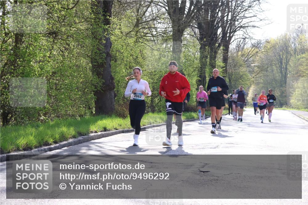 12.04.2026 - 45. Internationalen Wilhelmsburger Insellauf Yannick Fuchs http://msf.ph/oto/9496292 12.04.2026 10:52:28 Laufen 2862, 4870, 2193 meine-sportfotos.de