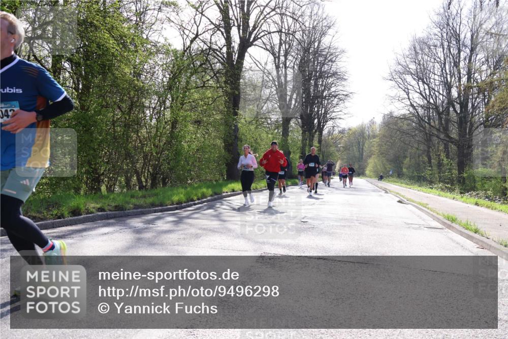 12.04.2026 - 45. Internationalen Wilhelmsburger Insellauf Yannick Fuchs http://msf.ph/oto/9496298 12.04.2026 10:52:29 Laufen 042 meine-sportfotos.de