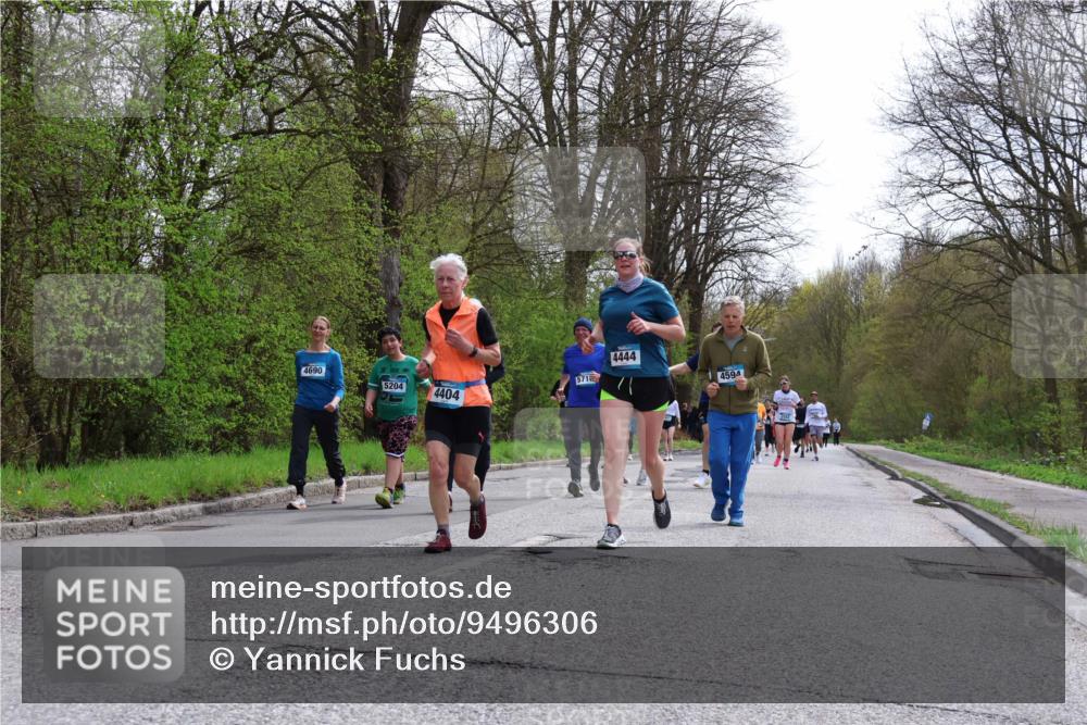 12.04.2026 - 45. Internationalen Wilhelmsburger Insellauf Yannick Fuchs http://msf.ph/oto/9496306 12.04.2026 13:07:42 Laufen 4690, 571, 5204, 4404, 4444, 4594 meine-sportfotos.de