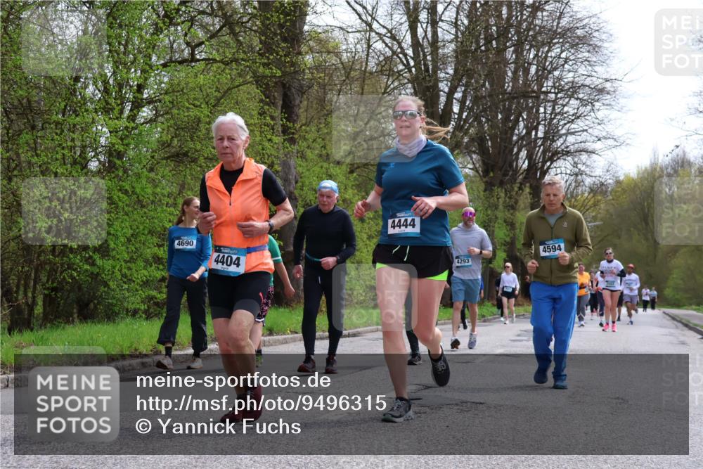 12.04.2026 - 45. Internationalen Wilhelmsburger Insellauf Yannick Fuchs http://msf.ph/oto/9496315 12.04.2026 13:07:43 Laufen 4690, 4404, 4444, 4293, 4594 meine-sportfotos.de