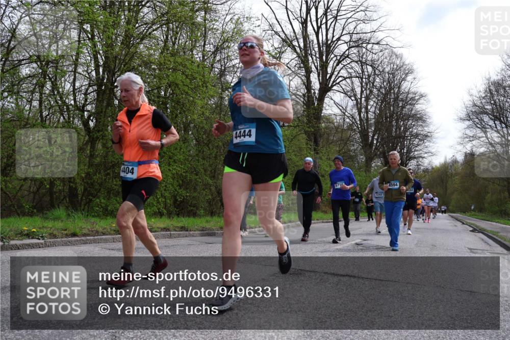 12.04.2026 - 45. Internationalen Wilhelmsburger Insellauf Yannick Fuchs http://msf.ph/oto/9496331 12.04.2026 13:07:44 Laufen 404, 4444, 5716, 4293, 4594 meine-sportfotos.de
