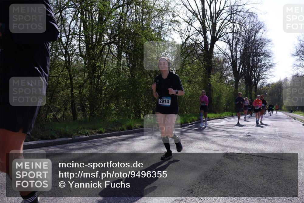 12.04.2026 - 45. Internationalen Wilhelmsburger Insellauf Yannick Fuchs http://msf.ph/oto/9496355 12.04.2026 10:52:35 Laufen 836, 2914, 4870 meine-sportfotos.de