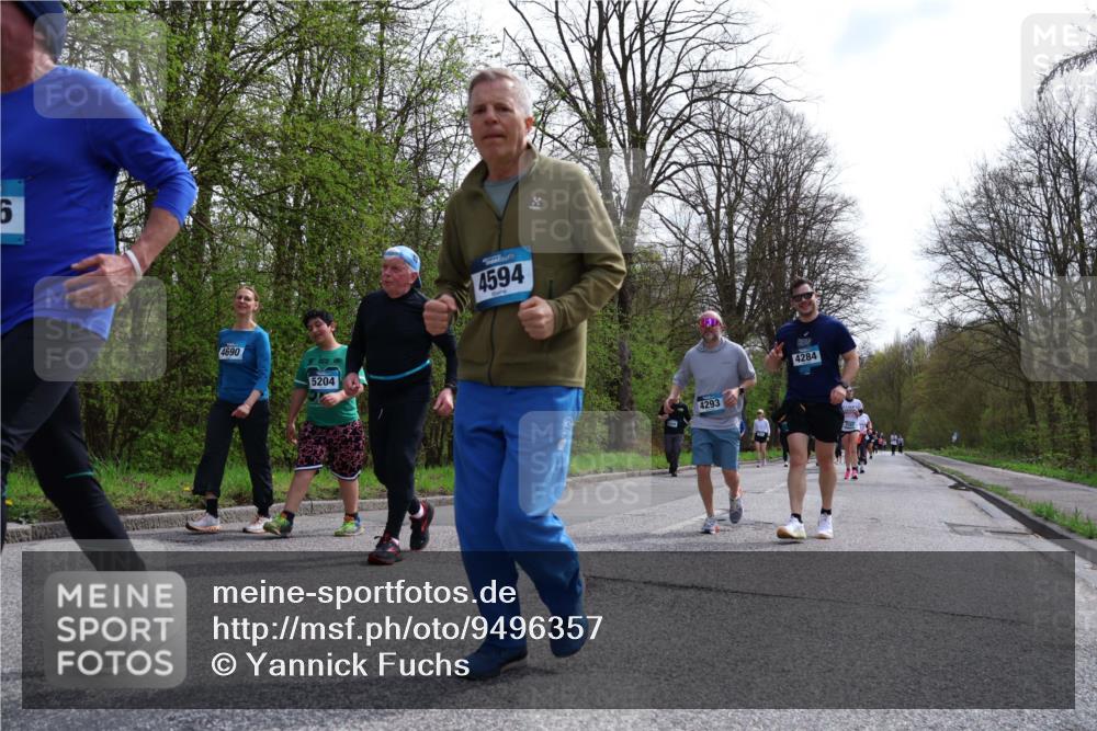 12.04.2026 - 45. Internationalen Wilhelmsburger Insellauf Yannick Fuchs http://msf.ph/oto/9496357 12.04.2026 13:07:47 Laufen 6, 4690, 5204, 4594, 4293, 4284 meine-sportfotos.de