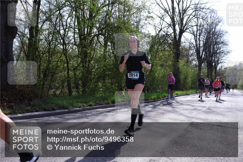 12.04.2026 - 45. Internationalen Wilhelmsburger Insellauf Yannick Fuchs http://msf.ph/oto/9496358 12.04.2026 10:52:35 Laufen 2914 meine-sportfotos.de