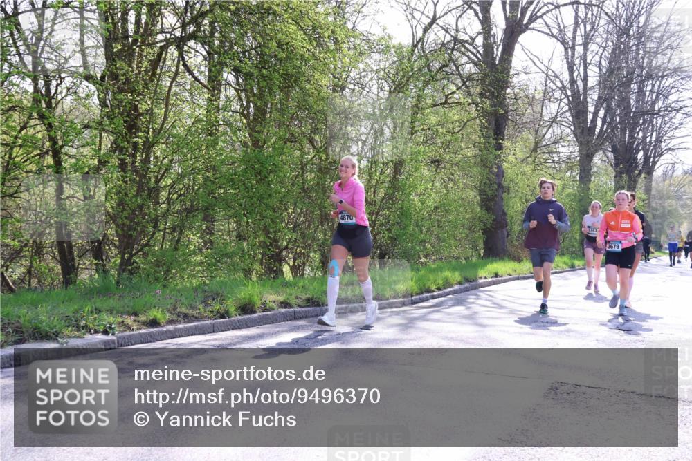 12.04.2026 - 45. Internationalen Wilhelmsburger Insellauf Yannick Fuchs http://msf.ph/oto/9496370 12.04.2026 10:52:36 Laufen 4870, 3743, 3679 meine-sportfotos.de