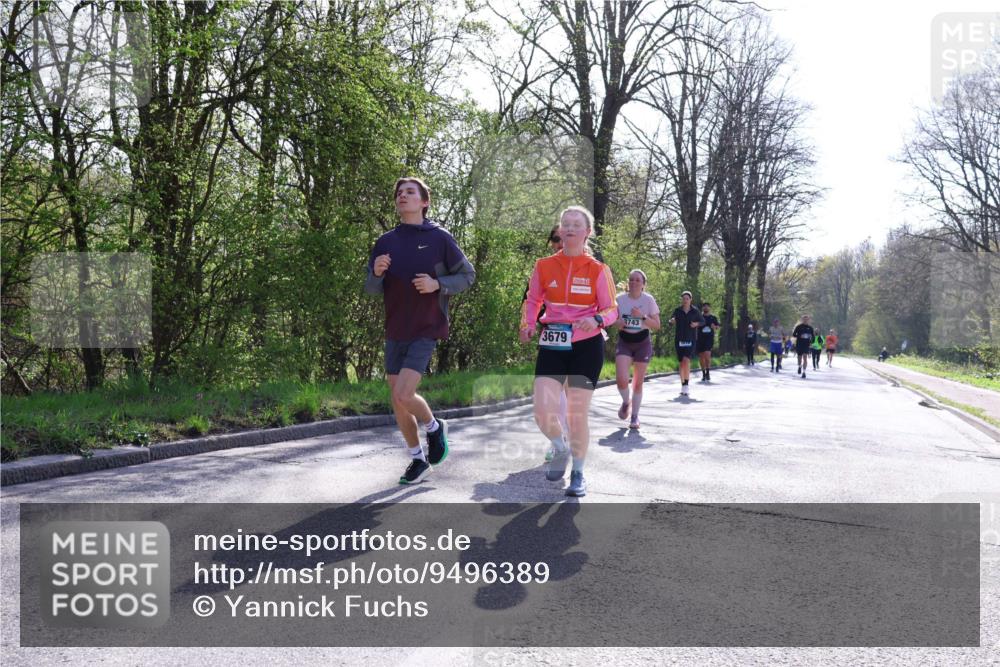 12.04.2026 - 45. Internationalen Wilhelmsburger Insellauf Yannick Fuchs http://msf.ph/oto/9496389 12.04.2026 10:52:38 Laufen 3679, 3743 meine-sportfotos.de