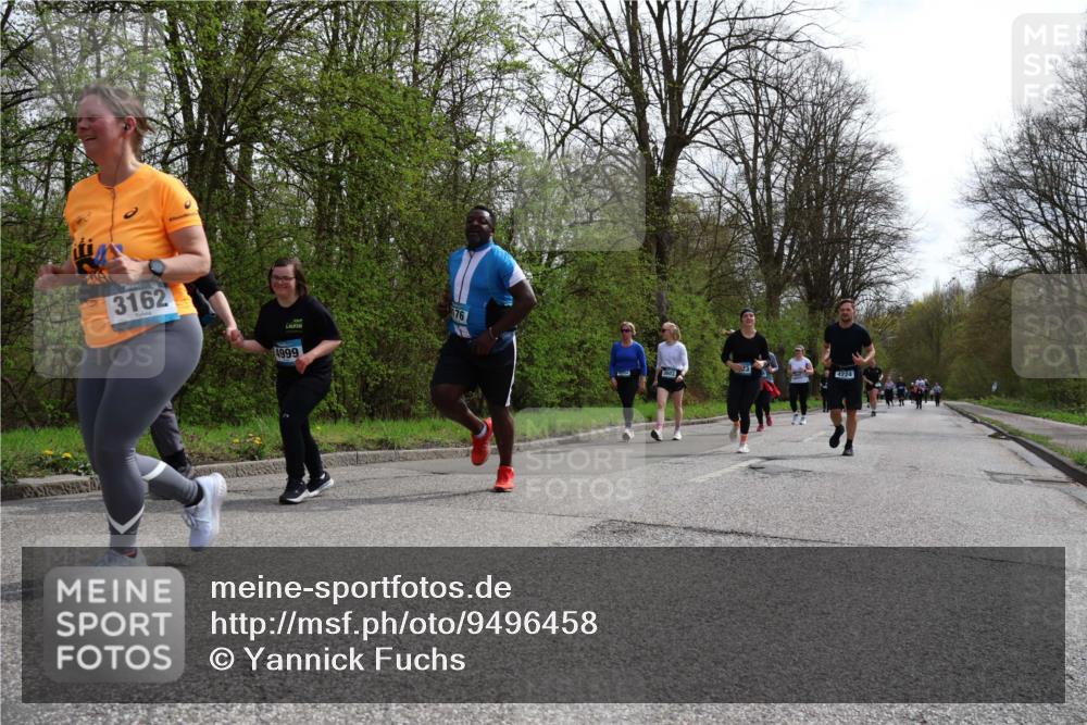 12.04.2026 - 45. Internationalen Wilhelmsburger Insellauf Yannick Fuchs http://msf.ph/oto/9496458 12.04.2026 13:07:55 Laufen 3162, 4999, 3603, 4224 meine-sportfotos.de
