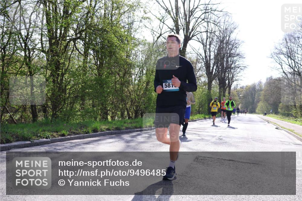 12.04.2026 - 45. Internationalen Wilhelmsburger Insellauf Yannick Fuchs http://msf.ph/oto/9496485 12.04.2026 10:52:48 Laufen 581, 2470 meine-sportfotos.de