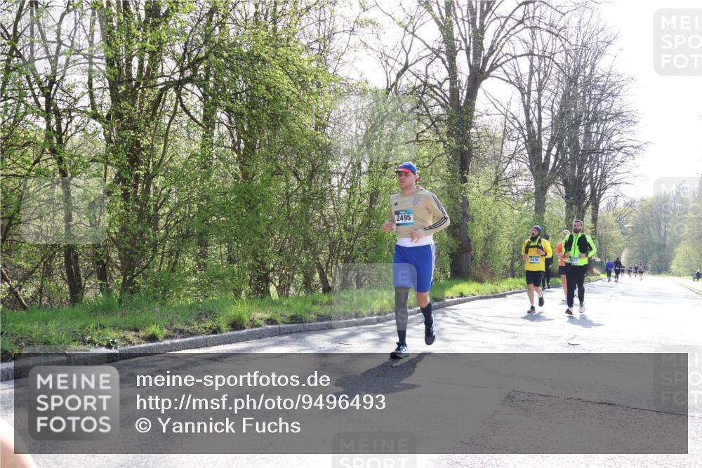 12.04.2026 - 45. Internationalen Wilhelmsburger Insellauf Yannick Fuchs http://msf.ph/oto/9496493 12.04.2026 10:52:49 Laufen 2495, 4476, 477 meine-sportfotos.de