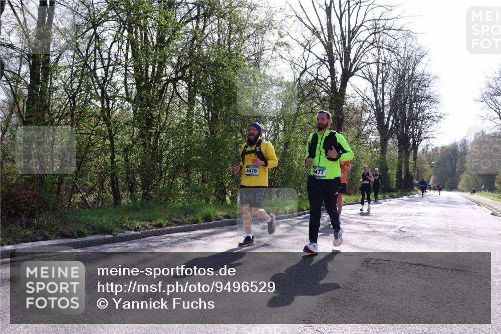 12.04.2026 - 45. Internationalen Wilhelmsburger Insellauf Yannick Fuchs http://msf.ph/oto/9496529 12.04.2026 10:52:52 Laufen 4476, 4477 meine-sportfotos.de
