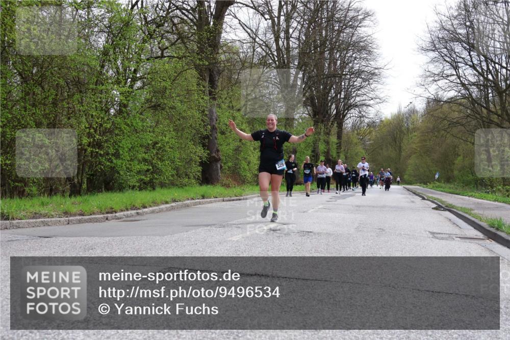 12.04.2026 - 45. Internationalen Wilhelmsburger Insellauf Yannick Fuchs http://msf.ph/oto/9496534 12.04.2026 13:08:03 Laufen 3251 meine-sportfotos.de