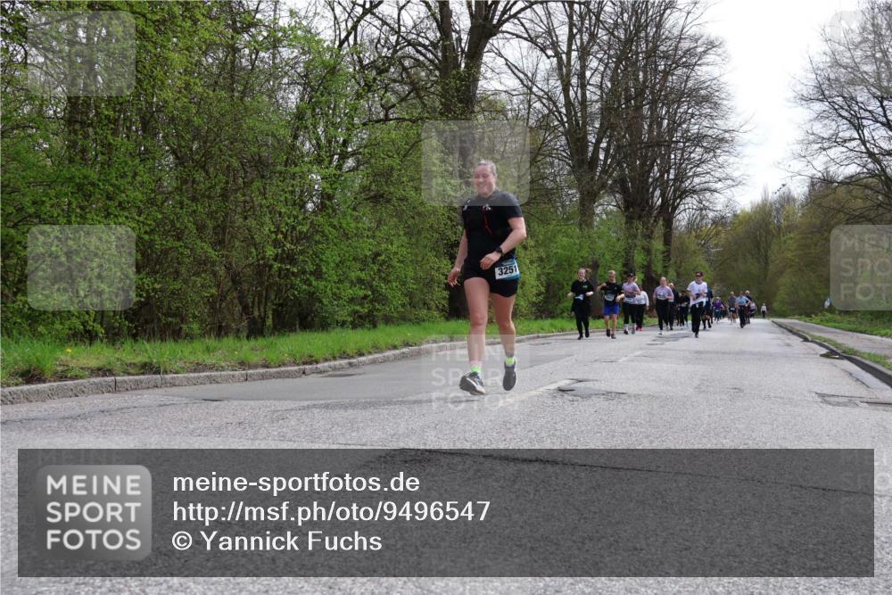 12.04.2026 - 45. Internationalen Wilhelmsburger Insellauf Yannick Fuchs http://msf.ph/oto/9496547 12.04.2026 13:08:04 Laufen 3251 meine-sportfotos.de