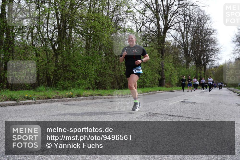 12.04.2026 - 45. Internationalen Wilhelmsburger Insellauf Yannick Fuchs http://msf.ph/oto/9496561 12.04.2026 13:08:05 Laufen 3251 meine-sportfotos.de