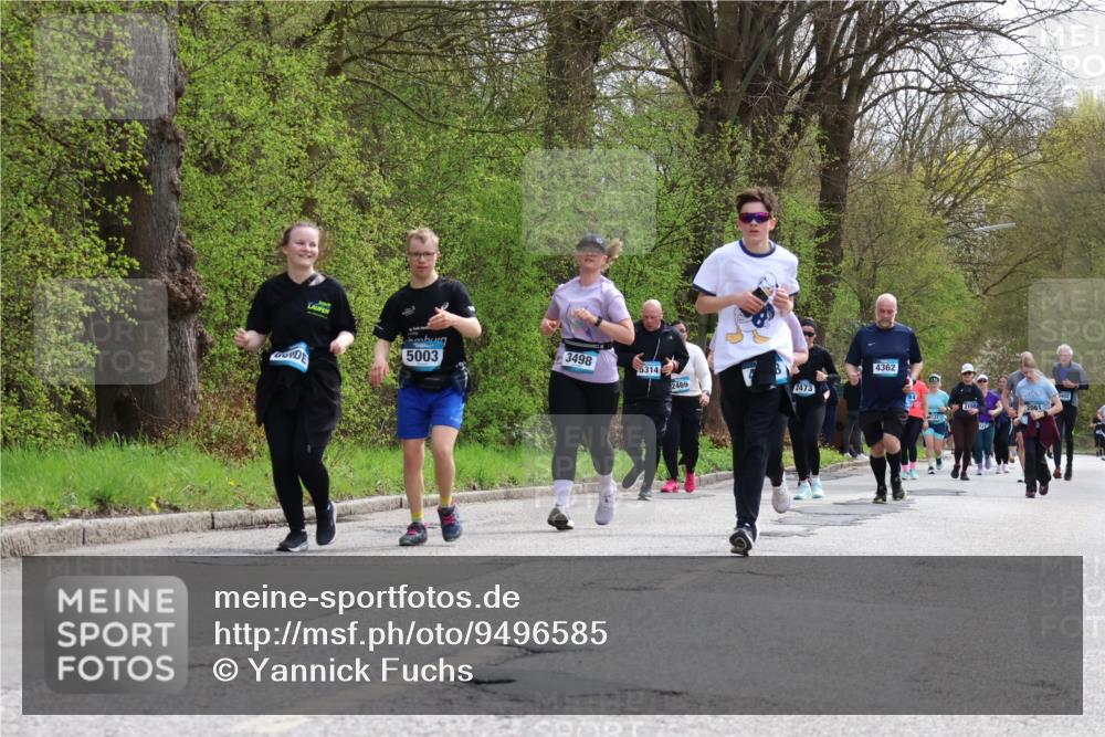 12.04.2026 - 45. Internationalen Wilhelmsburger Insellauf Yannick Fuchs http://msf.ph/oto/9496585 12.04.2026 13:08:07 Laufen 5003, 3498, 5314, 2469, 2473, 4362 meine-sportfotos.de