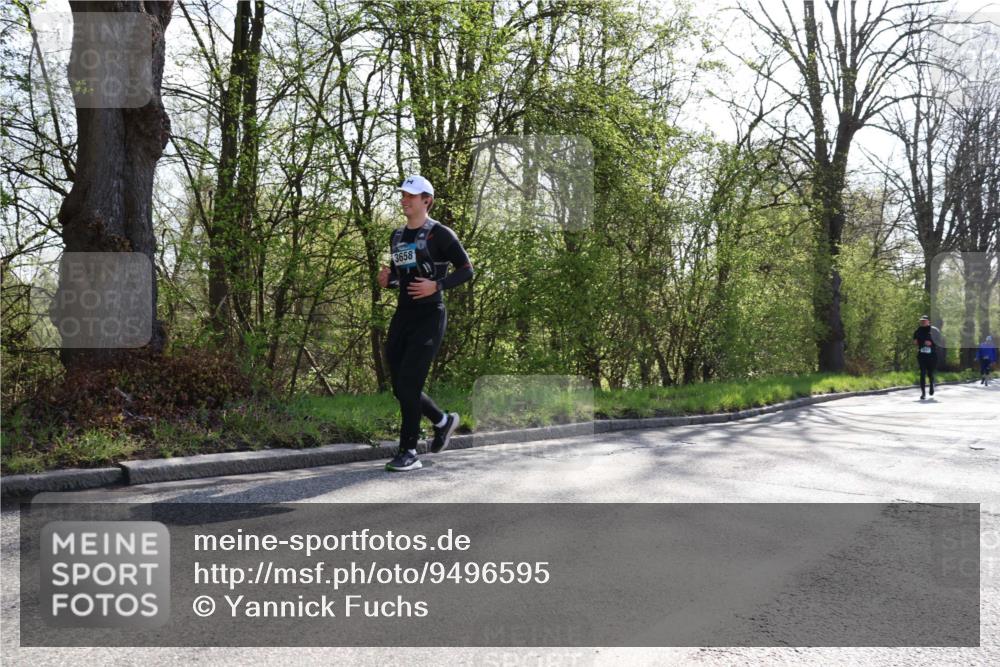12.04.2026 - 45. Internationalen Wilhelmsburger Insellauf Yannick Fuchs http://msf.ph/oto/9496595 12.04.2026 10:53:02 Laufen 3658 meine-sportfotos.de