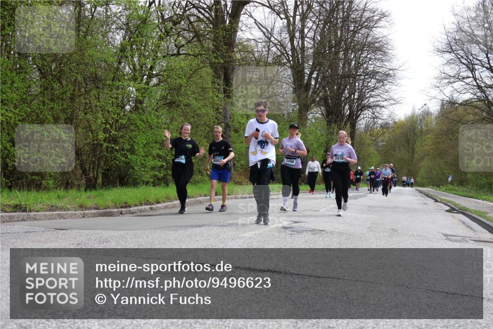 12.04.2026 - 45. Internationalen Wilhelmsburger Insellauf Yannick Fuchs http://msf.ph/oto/9496623 12.04.2026 13:08:10 Laufen 5003, 3498, 2473, 3478 meine-sportfotos.de