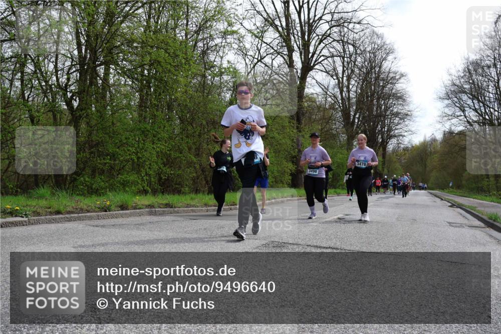 12.04.2026 - 45. Internationalen Wilhelmsburger Insellauf Yannick Fuchs http://msf.ph/oto/9496640 12.04.2026 13:08:12 Laufen 3498, 3478 meine-sportfotos.de