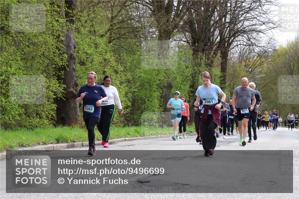 12.04.2026 - 45. Internationalen Wilhelmsburger Insellauf Yannick Fuchs http://msf.ph/oto/9496699 12.04.2026 13:08:18 Laufen 2562, 409, 4014, 2, 4121, 2061, 2246, 3915 meine-sportfotos.de