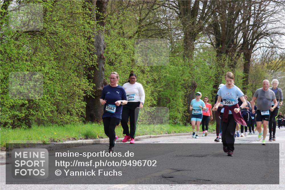 12.04.2026 - 45. Internationalen Wilhelmsburger Insellauf Yannick Fuchs http://msf.ph/oto/9496702 12.04.2026 13:08:18 Laufen 2562, 2469, 4121, 2061, 3915 meine-sportfotos.de