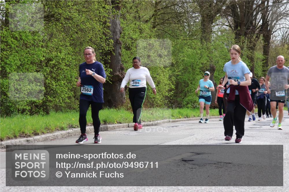 12.04.2026 - 45. Internationalen Wilhelmsburger Insellauf Yannick Fuchs http://msf.ph/oto/9496711 12.04.2026 13:08:19 Laufen 2562, 2469, 4121, 401, 3109, 4, 3915 meine-sportfotos.de