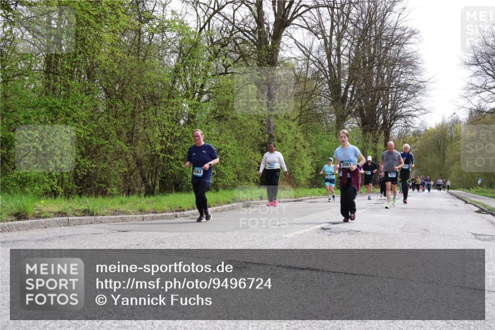 12.04.2026 - 45. Internationalen Wilhelmsburger Insellauf Yannick Fuchs http://msf.ph/oto/9496724 12.04.2026 13:08:20 Laufen 2562, 2061, 3915 meine-sportfotos.de