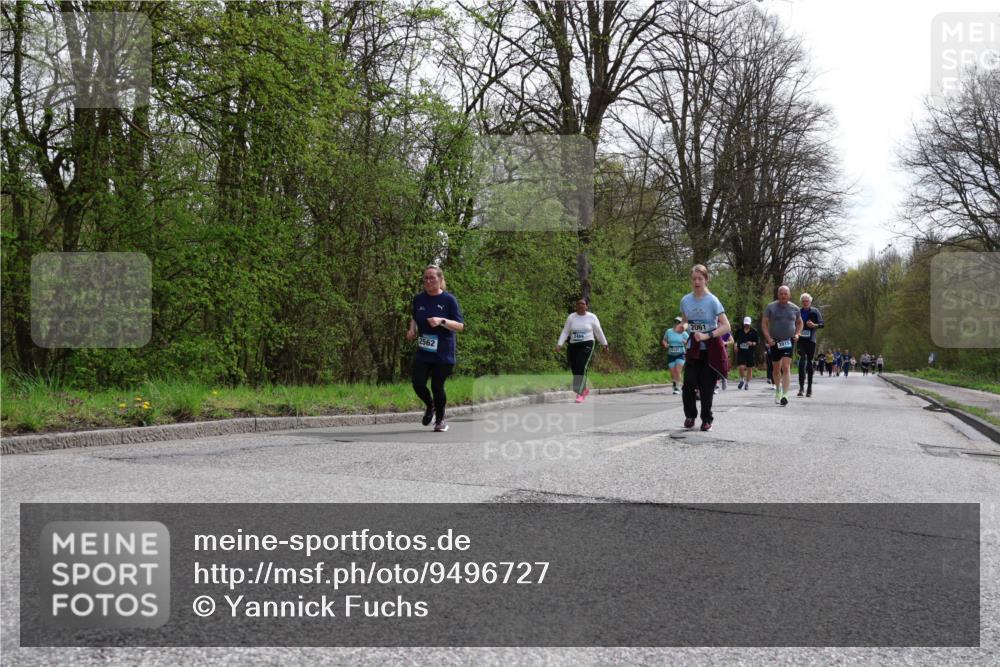 12.04.2026 - 45. Internationalen Wilhelmsburger Insellauf Yannick Fuchs http://msf.ph/oto/9496727 12.04.2026 13:08:21 Laufen 2562, 2061, 3915 meine-sportfotos.de