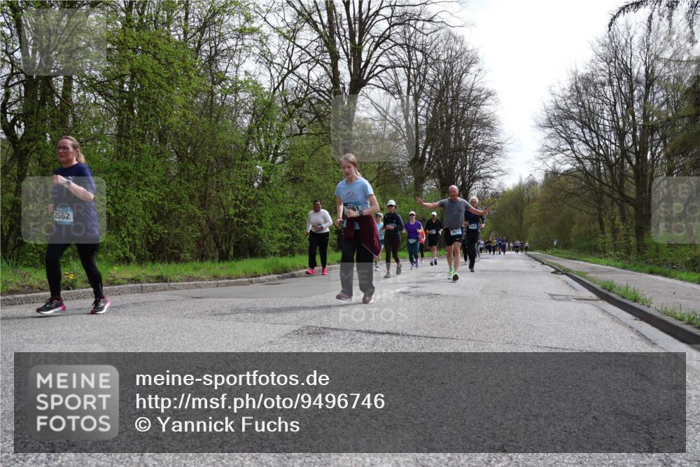 12.04.2026 - 45. Internationalen Wilhelmsburger Insellauf Yannick Fuchs http://msf.ph/oto/9496746 12.04.2026 13:08:22 Laufen 2562, 3915 meine-sportfotos.de